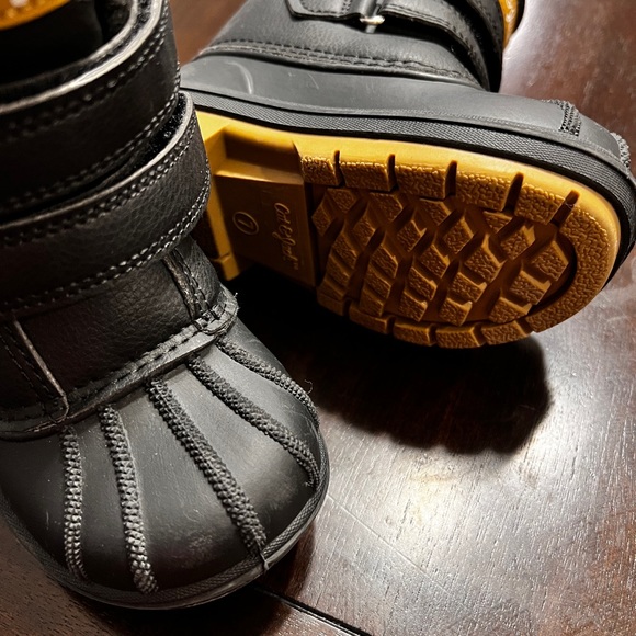 Lightly-worn Winter Boots for toddlers - Picture 4 of 4